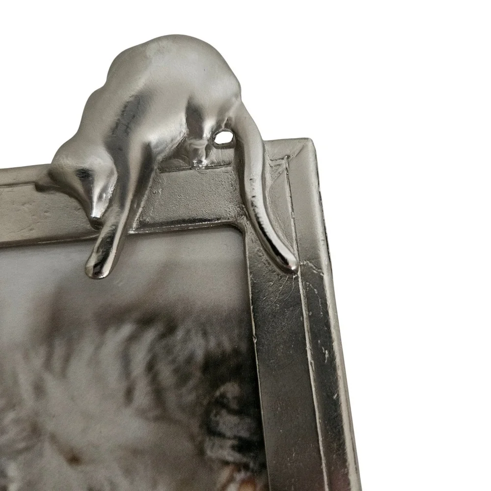 Silver-tone Pewter 3D Cat Picture Frame Whimsical Feline Tabletop Decor 4x6